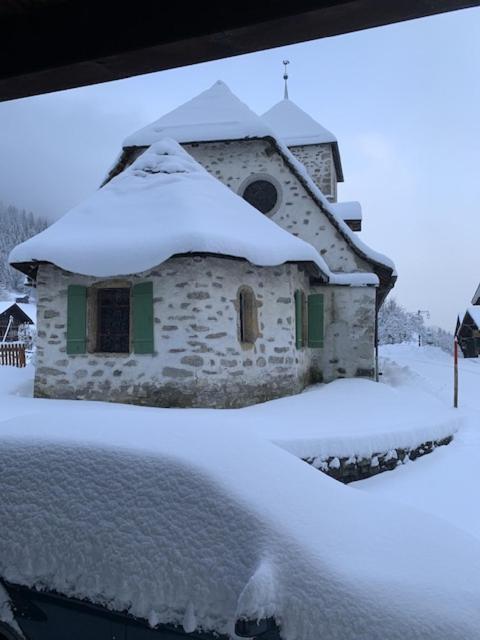 Auberge De L'Ours Vers L'Eglise Exterior photo