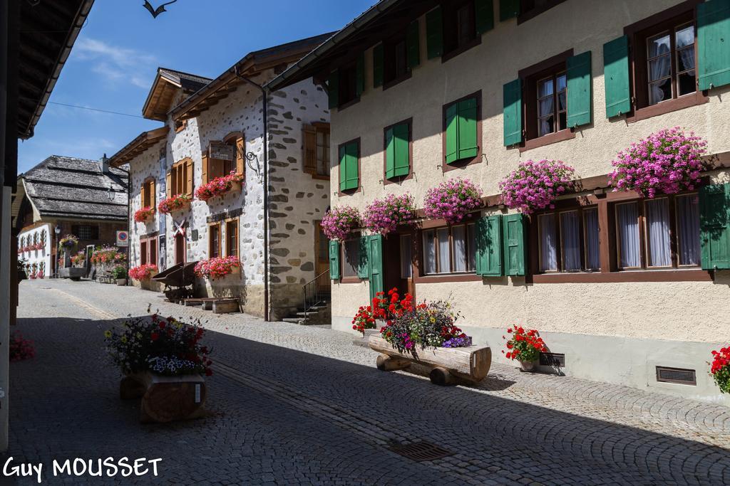 Auberge De L'Ours Vers L'Eglise Exterior photo